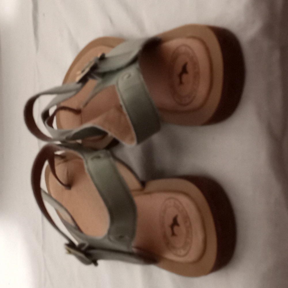 GEE'WAWA Handmade Green Leather Sandals, size 7 - Picture 3 of 7